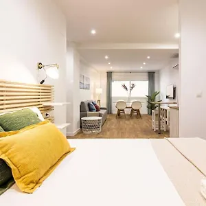 malagueta-roomalaga-by-bossh-apartments.es-andalucia.com/